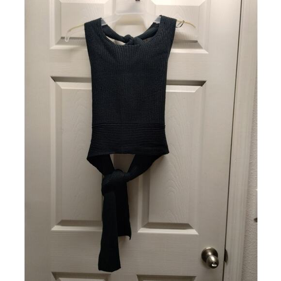 HEYSON NWT Women's Size Medium Black Sweater-Texture Knit Halter Crop Tie Top - Picture 1 of 7